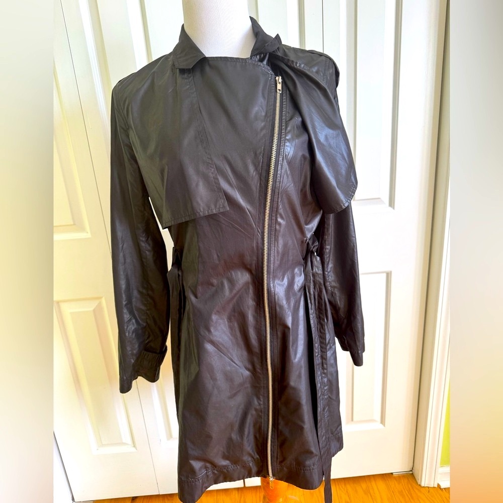 FACTORY By Eric Hart Black Lightweight Raincoat M